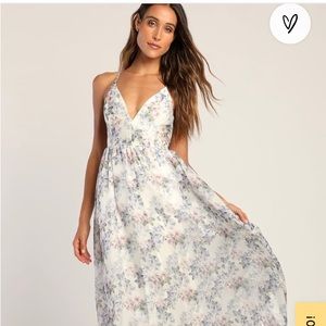 Lulu’s Ivory Floral Print Sleeveless Maxi Dress